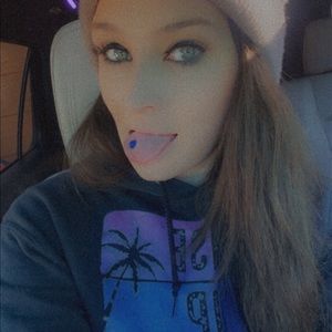 Meet your Posher, Ally